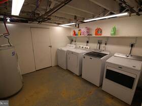 西切斯特大学附近 302 W Barnard St 出租房 – 照片 5